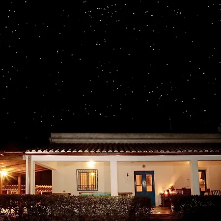 Oda ve Kahvaltı Alba 4*