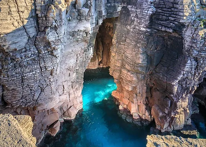 Oda ve Kahvaltı Alba 4*